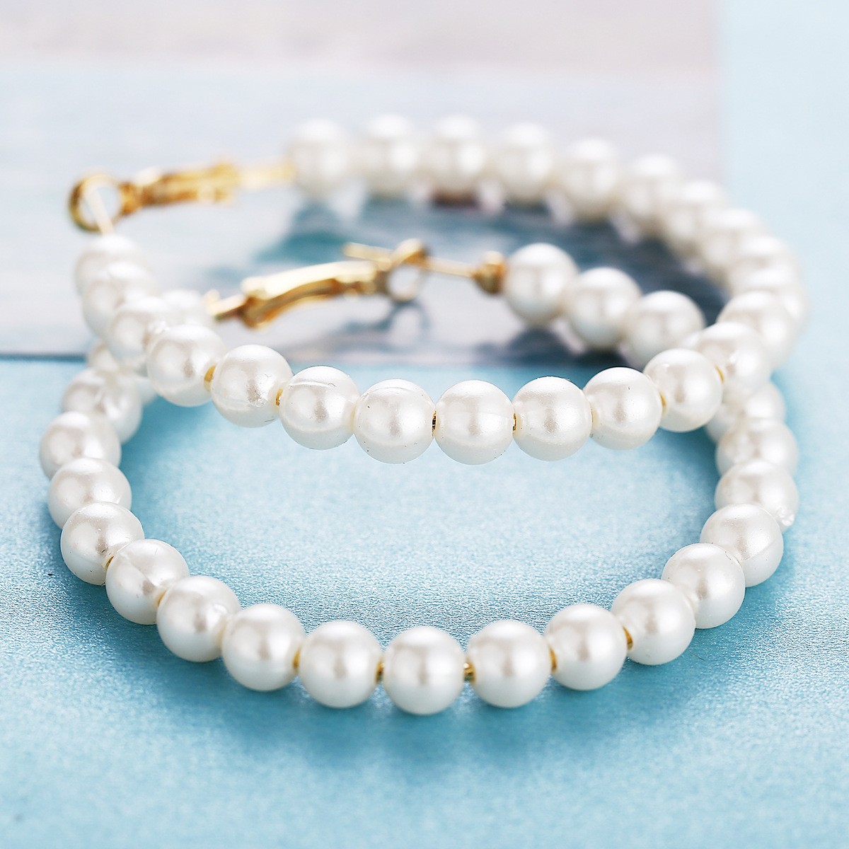 Han Zhishang's European and American cross-border style artificial pearl earrings are creative, retro and simple. They are the same style as the Ins ear rings for women Application Scenario