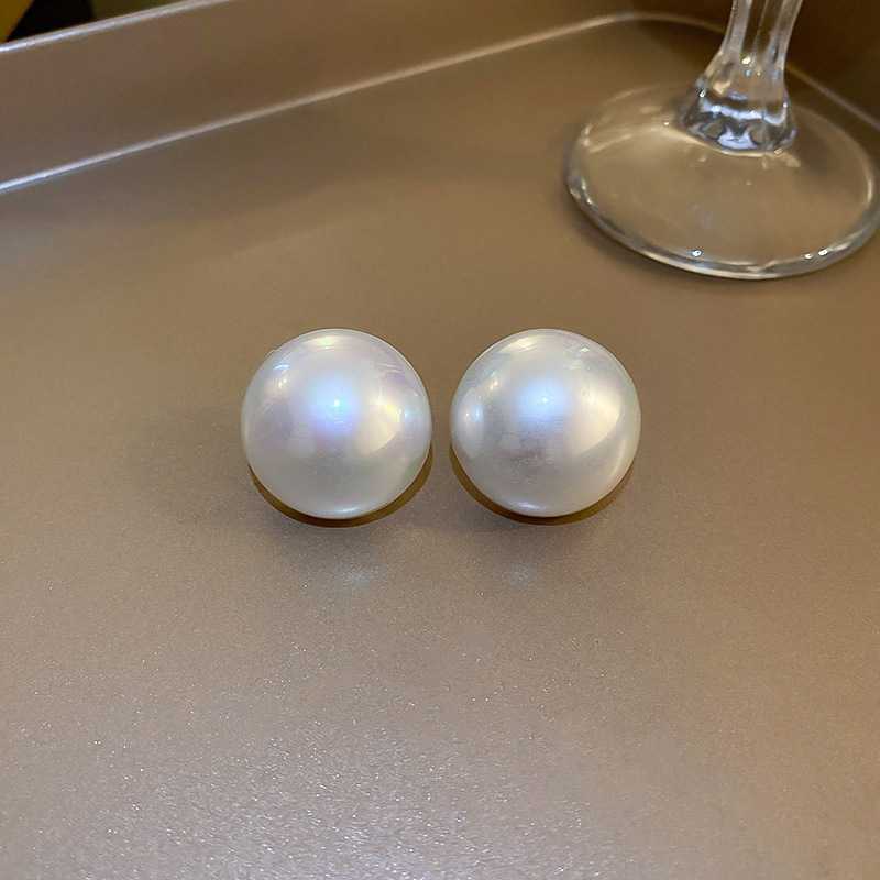 s925 Silver Needle Exaggerated Large pearl earrings for women, Dongdaemun, South Korea, fashionable and versatile, simple stud earrings, elegant earrings details Picture