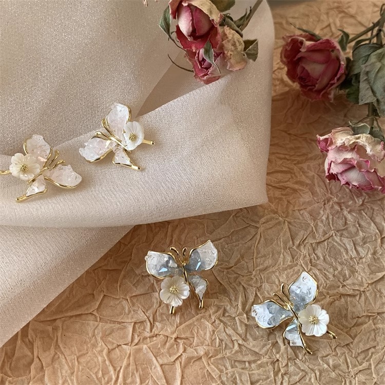 Korean-style gradient blue butterfly flower stud earrings, fresh and unique, versatile earrings, high-end and exquisite silver needle earrings details Picture