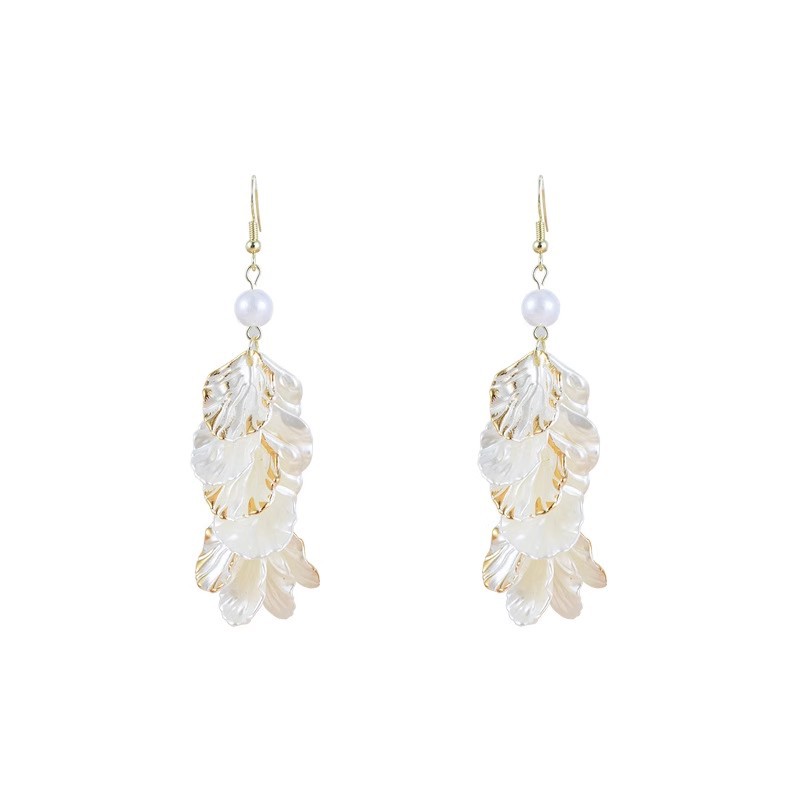 Petal-shaped long tassel earrings, women's pearl high-end, 2025 new bestseller flower earrings, French gentle stud earrings Item Picture