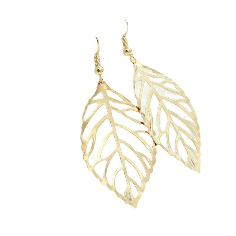 European and American cross-border jewelry, fashionable and elegant, versatile retro hollowed-out earrings for women, simple forest-style metal leaf earrings Item Picture