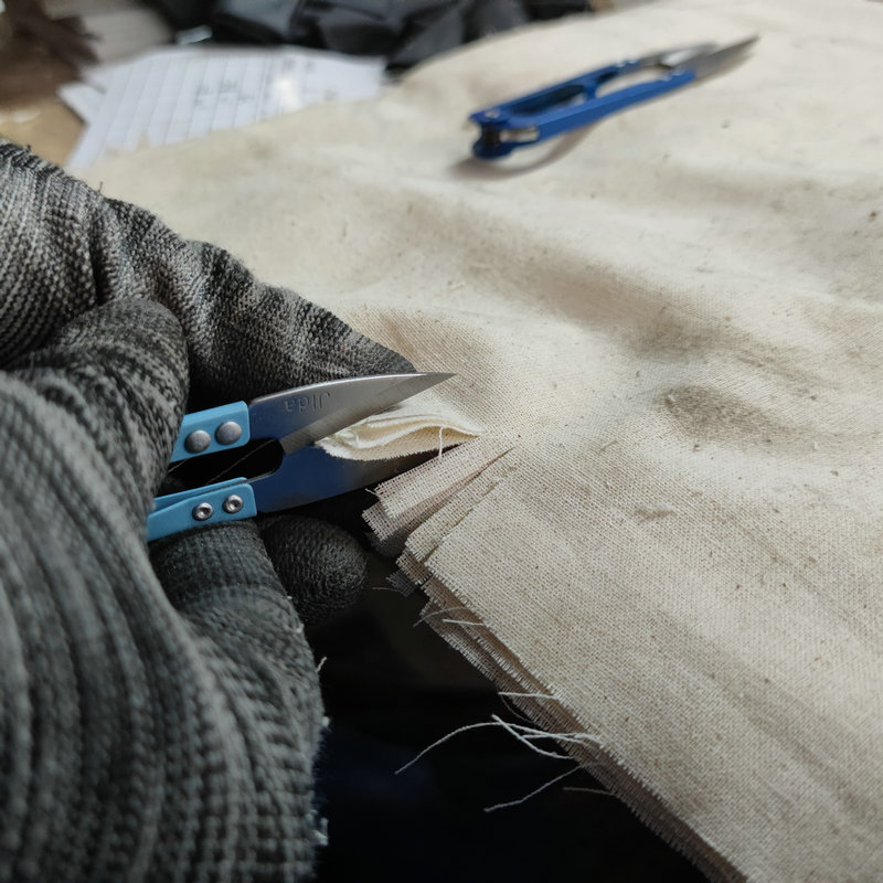 Gilida stainless steel spring shears, powder-coated tailor scissors, household thread trimming, cross-stitch tools, U-shaped shears Specification drawing