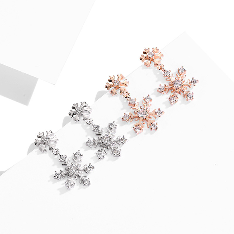S925 Snowflake Stud Earrings, a stylish and simple Korean style with short tassels, are super popular and girlish earrings Application Scenario