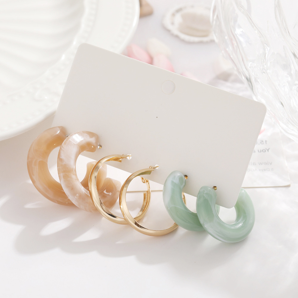 Han Zhishang European and American Acetic Acid Sheet Earring Set of 3 pairs, creative new retro C-shaped letter alloy earrings Specification drawing