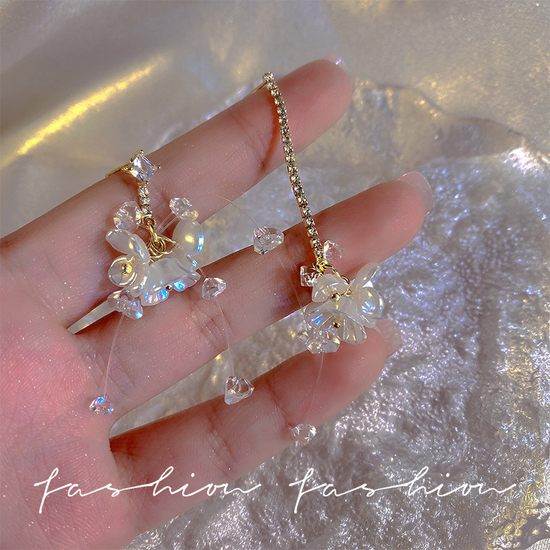 Micro-inlaid zircon lily of the valley flower asymmetrical earrings for women s925 silver needle high-end earrings, retro style earrings full figure