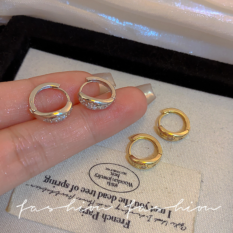 Golden small sun ear rings, simple diamond-encrusted ear buckles, cold style, retro and versatile earrings, personalized and elegant earrings wholesale details Picture