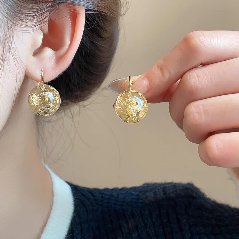 Hong Kong-style retro, clear and transparent round ball-tinted stud earrings, women's light luxury and high-end fashion earrings, unique and niche design earrings Specification drawing