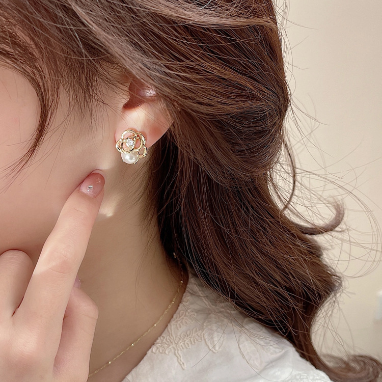 S925 Silver Needle Korean niche design sense light luxury pearl three-dimensional hollowed-out new trendy French camellia stud earrings Specification drawing