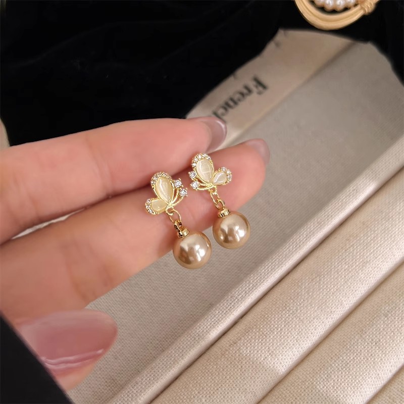 French micro-inlaid zircon butterfly pearl earrings, women's light luxury and versatile earrings, exquisite, small and high-end earrings details Picture