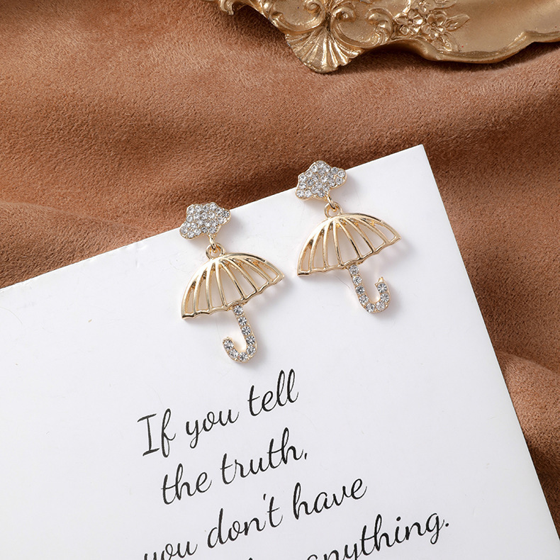 S925 Silver Needle, a new Korean style with a full diamond umbrella, cute and elegant, and stud earrings, a female Internet celebrity with a trendy personality Application Scenario