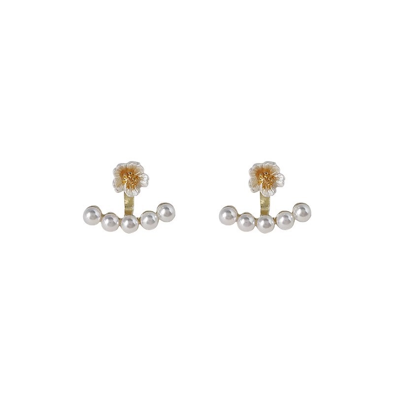 A fresh and delicate pearl flower earring with a feminine touch, featuring a light luxury style. It is a unique Korean-style earring with two earrings and a distinctive design Item Picture