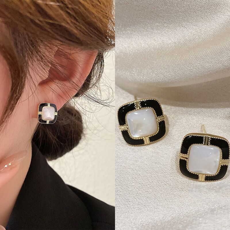 S925 Silver needle square versatile and elegant geometric earrings and earrings for women, new trendy and simple Korean fashion stud earrings full figure