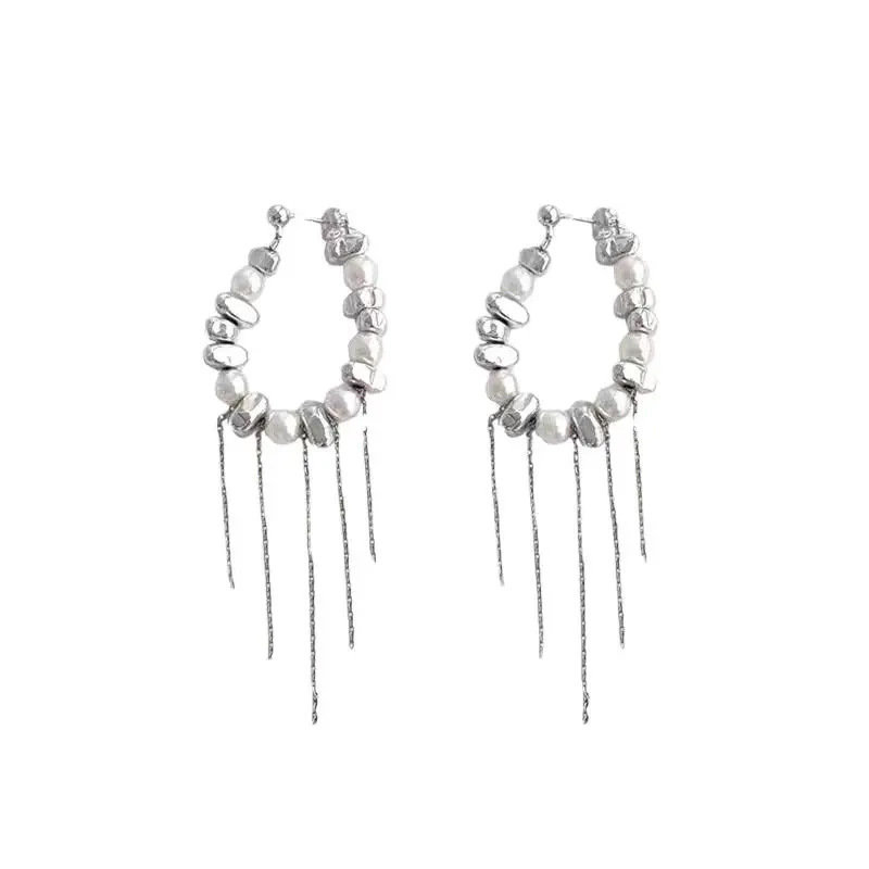 New retro and light luxury pearl beaded irregular style, cold and elegant Su earrings, silver patchwork earrings Item Picture
