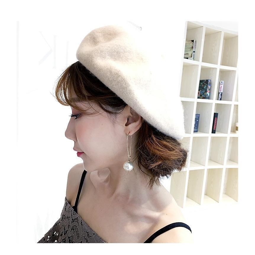 Korean style simple and versatile accessories, imitation pearl earrings, ear rings, pendants, popular earrings, long and elegant stud earrings for women Application Scenario