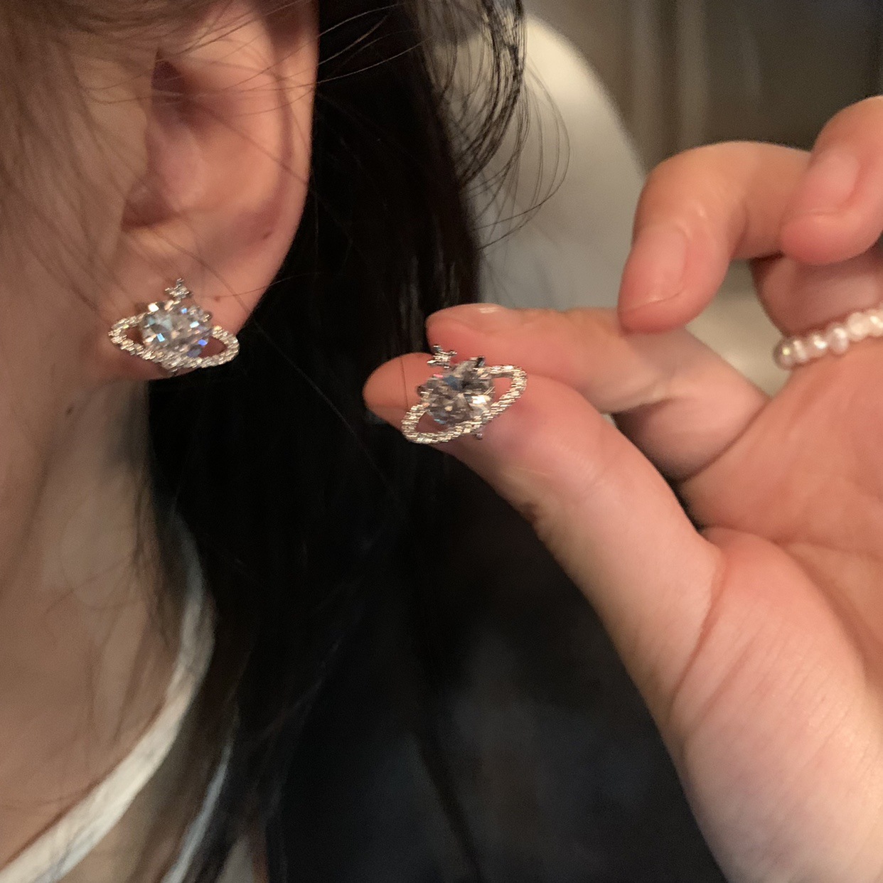 Cross-border best-selling micro-dot exquisite Zircon planet stud earrings for women, new trendy heart-shaped earrings with a high-end feel, women's design, Internet celebrity full figure