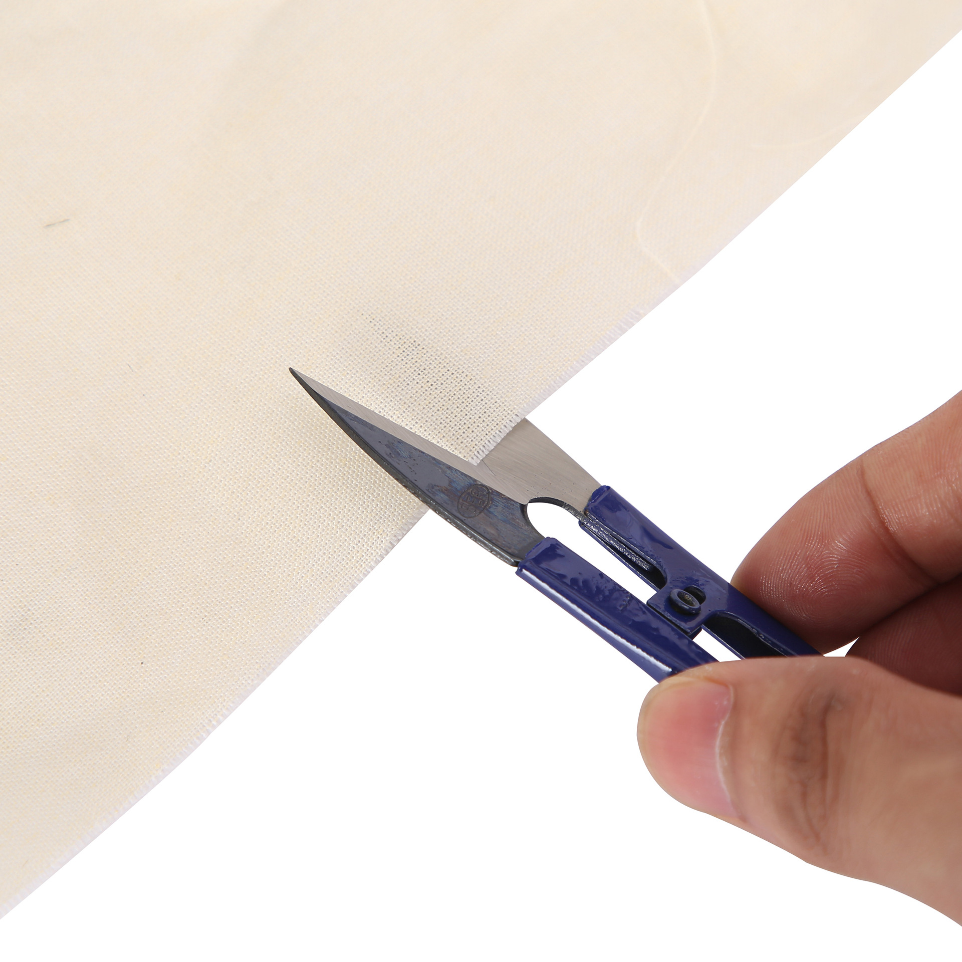 Factory direct supply of household scissors, U-shaped small spring spot-welded scissors, industrial tailor's pointed scissors, mini yarn shears for cutting thread ends Item Picture
