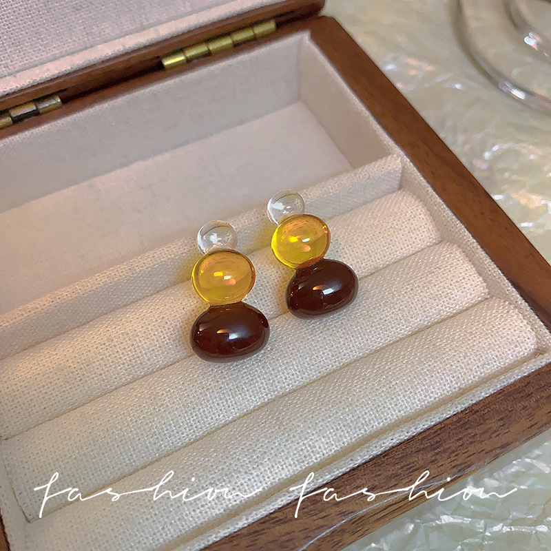 Ice-transparent candy stud earrings for women, Korean-style three-color individual simple and elegant earrings, light luxury, niche and exquisite accessories Specification drawing