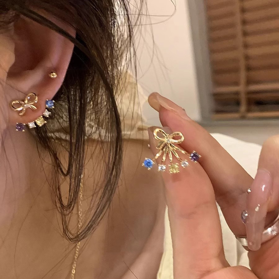 Super shiny colorful bow stud earrings for women, light luxury and high-end style earrings, niche design, new autumn and winter earrings Specification drawing