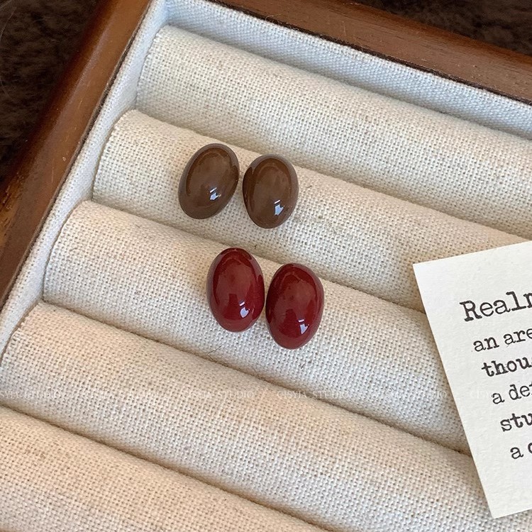 High-end Ankela red love bean stud earrings for women's autumn and winter, unique and niche Hong Kong-style earrings, light luxury earrings wholesale details Picture