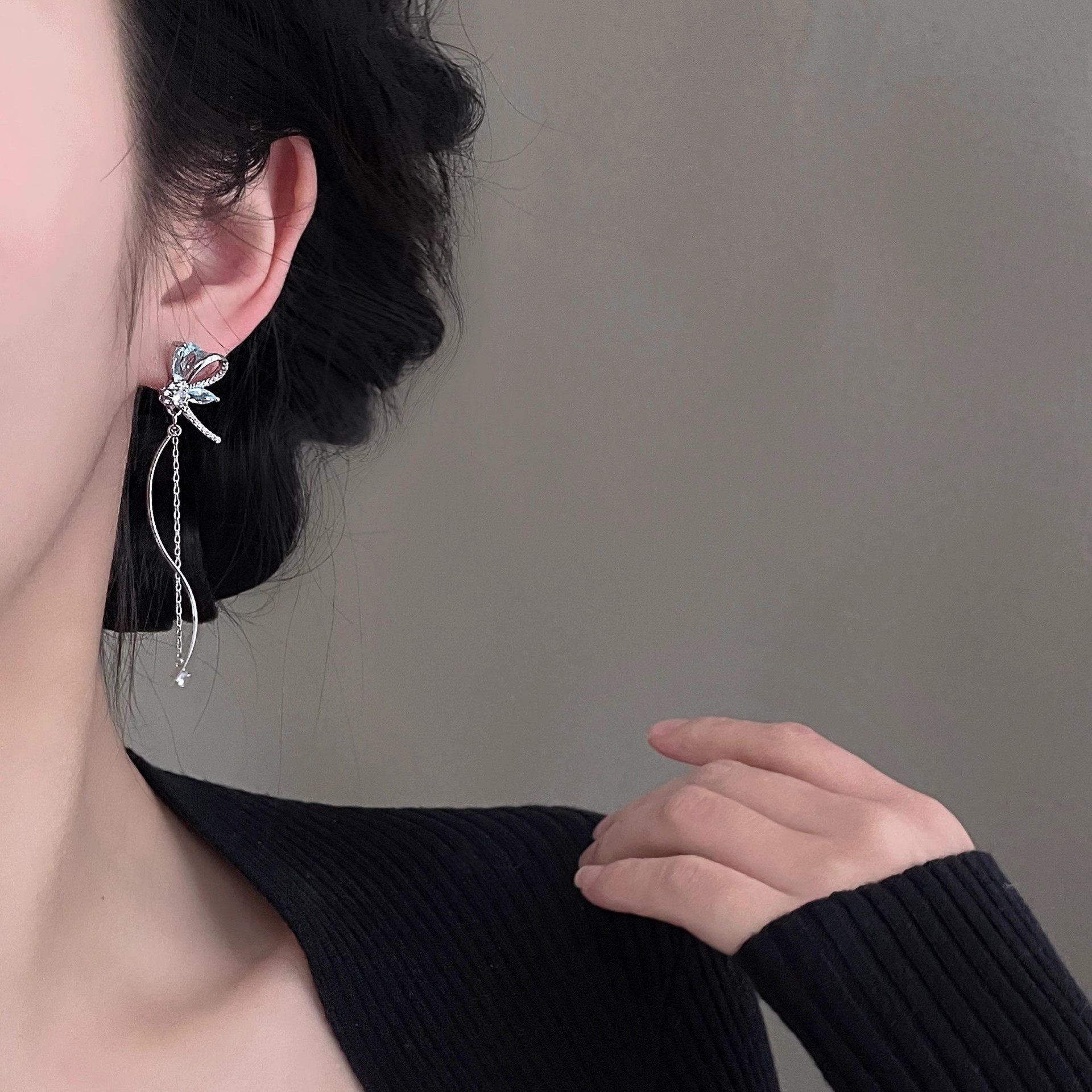 Korean version micro-inlaid long design sense butterfly zircon elegant flower stud earrings on Instagram super fairy-like round face slimming earrings for women Application Scenario
