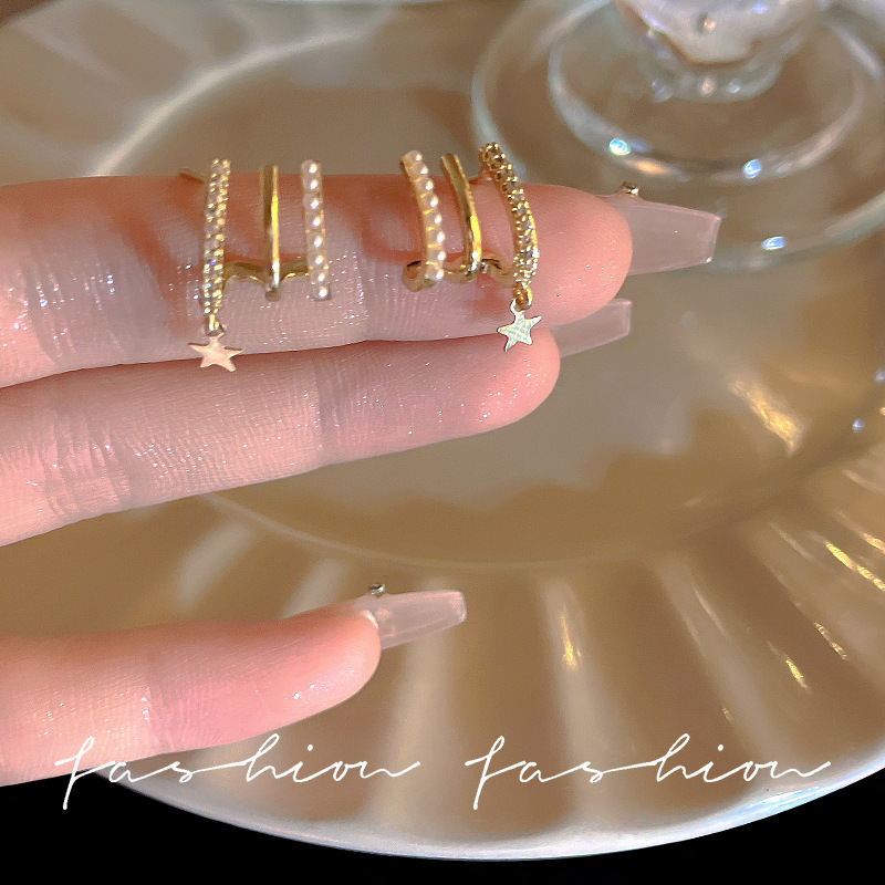 Multi-layer pearl zircon stud earrings 2023 new style, simple and cold style, unique design, high-end and elegant earrings for women details Picture