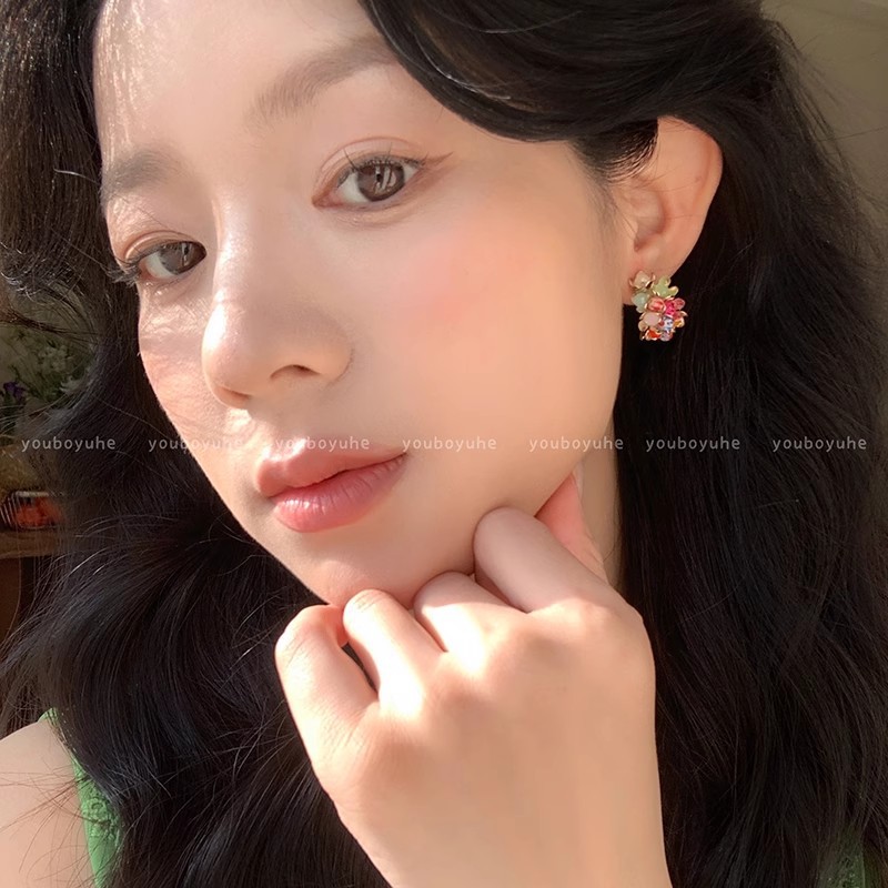 Colorful and heartwarming ~ Dopamine-colored beaded earrings for women, a light luxury and high-end feel, silver needle stud earrings, unique and elegant earrings details Picture