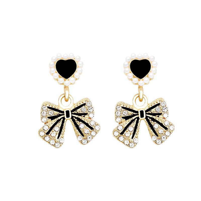925 silver needle French retro pearl bow earrings for girls, full of diamonds, sweet and elegant black heart-shaped small earrings Item Picture