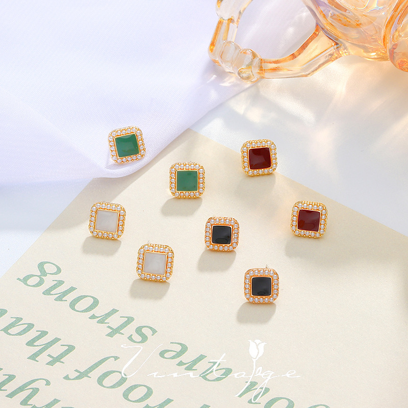S925 Silver Needle Oil Drip French classic elegant and exquisite rainbow ear clips, small and versatile black square pearl ear studs full figure