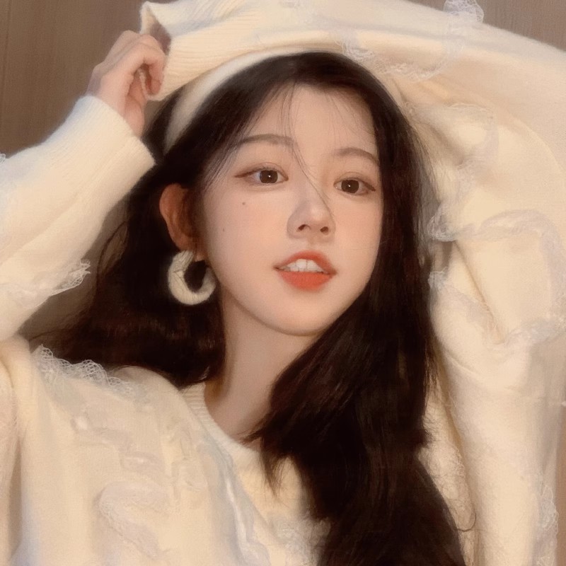 The autumn and winter plush white ear loops are a niche design for women, exuding a sense of sophistication and elegance. The versatile ear studs are simple, light, luxurious and fashionable earrings details Picture