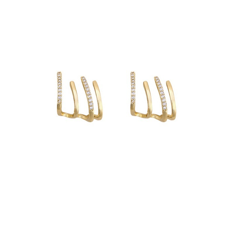 Four-pronged ear stud earrings, women's 925 silver needle, niche design sense, Internet celebrity bestseller, light luxury style, ear stud earrings wholesale Item Picture