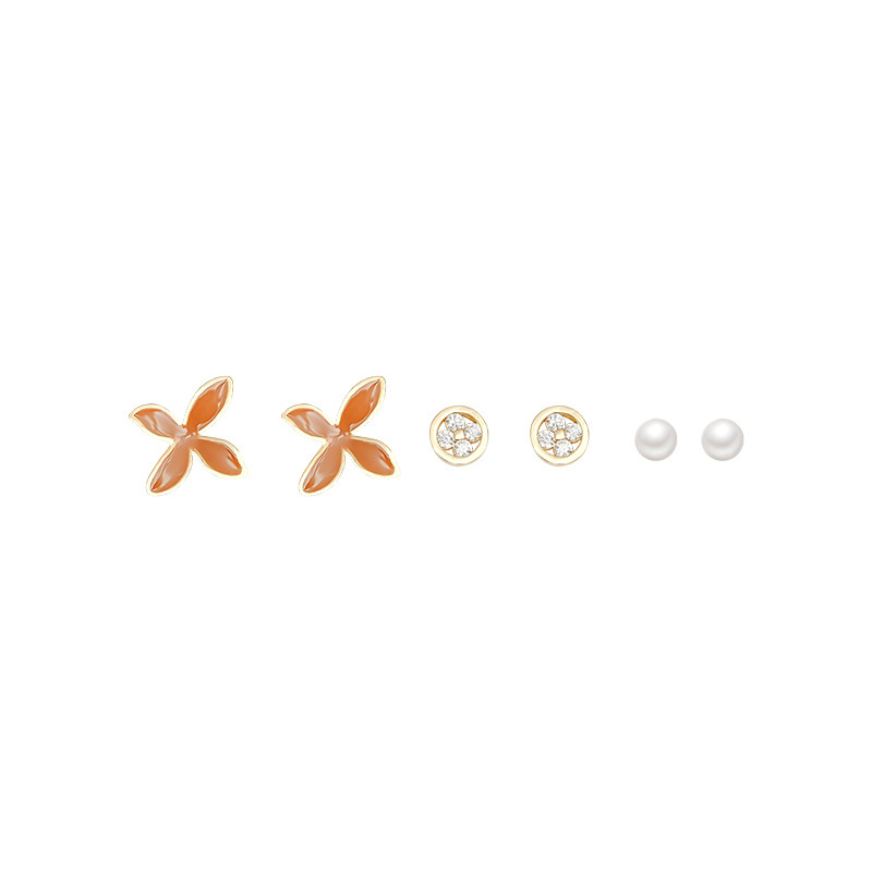 Three pairs of maple leaf ear-nourishing earrings in Korean style, small, fashionable and elegant, versatile pearl stud earrings, high-end earrings wholesale Item Picture
