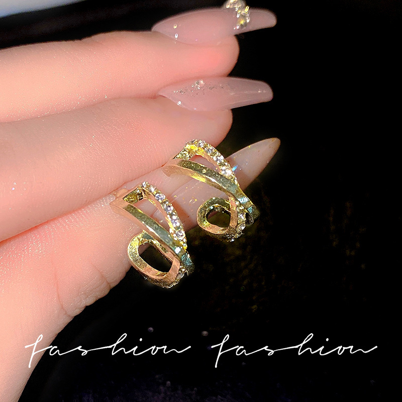 Cross-stud feminine texture light luxury earrings 2023 new trendy ins Korean version diamond-encrusted earrings wholesale Specification drawing