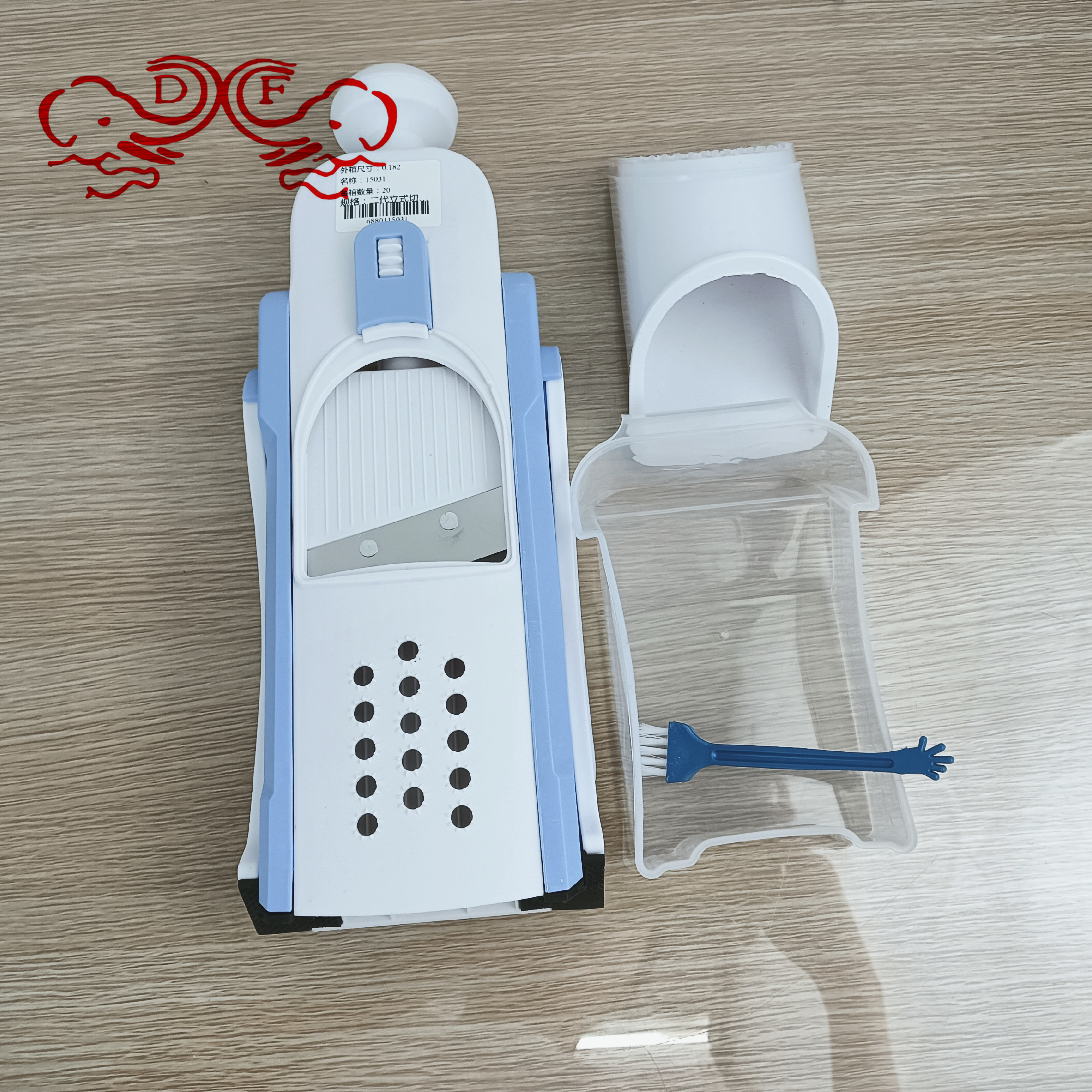 DF68801 multi-functional vegetable slicer, kitchen vegetable slicer, potato slicer and grater, no hand injury. DF TRADINGHOUSE Application Scenario