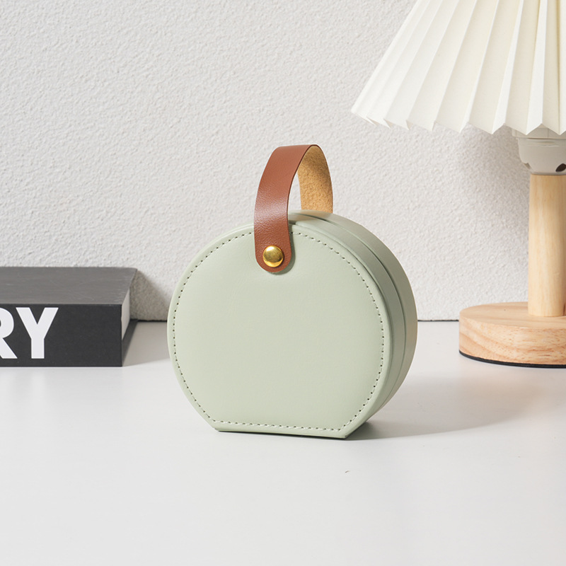 Cross-border best-selling semi-circular portable hand-held necklace jewelry storage box, jewelry packaging, PU leather hand-held collection detail image 4