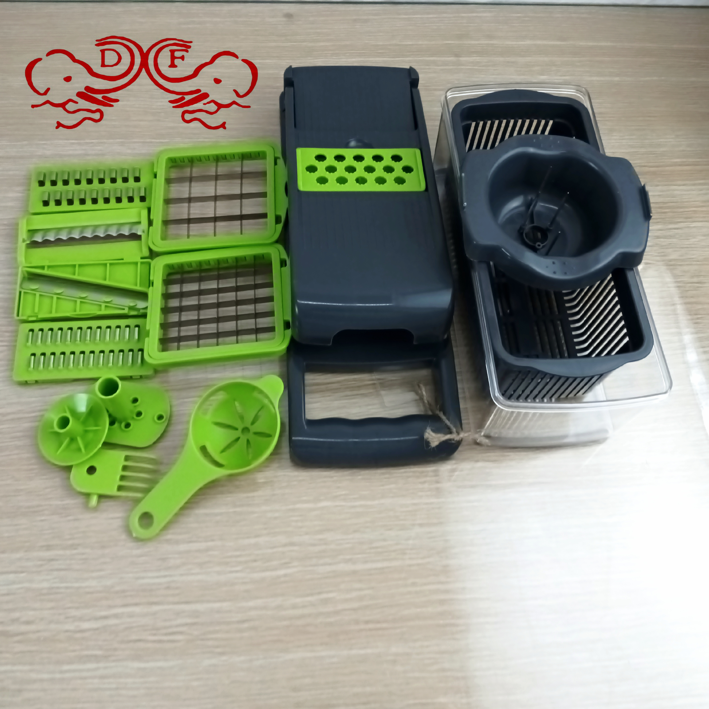 DF68801 multi-functional vegetable slicer, a household tool for peeling, dicing and slicing potatoes, a kitchen tool for grilling and peeling radishes, DF TRADINGHOUSE Specification image