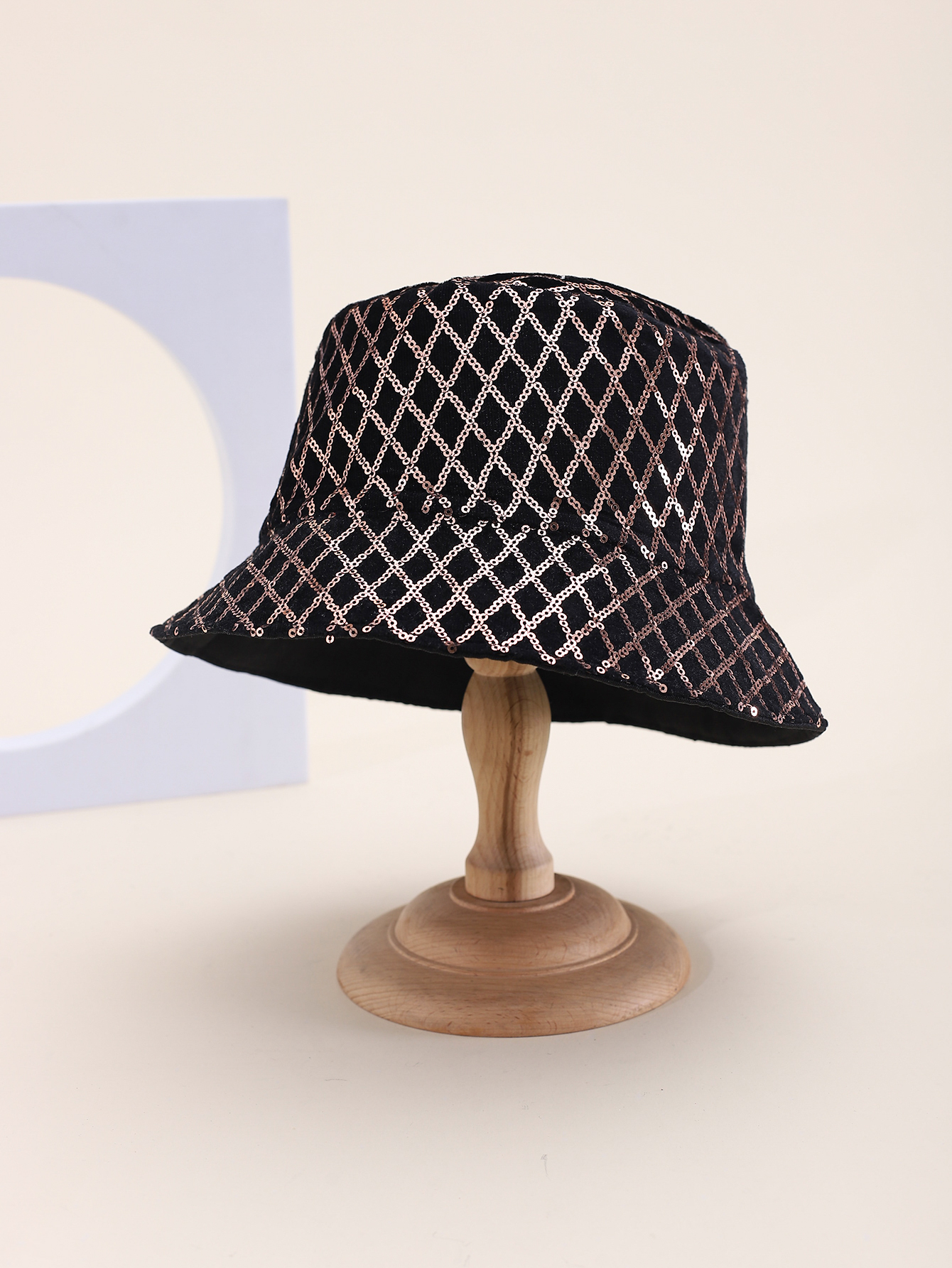 Spring and summer cross-border European and American bestsellers, diamond-shaped irregular sequined fisherman hats, fashionable and versatile, travel sun protection and sunshade foldable basin hats, export adult hats, all size 58CM Specification drawing