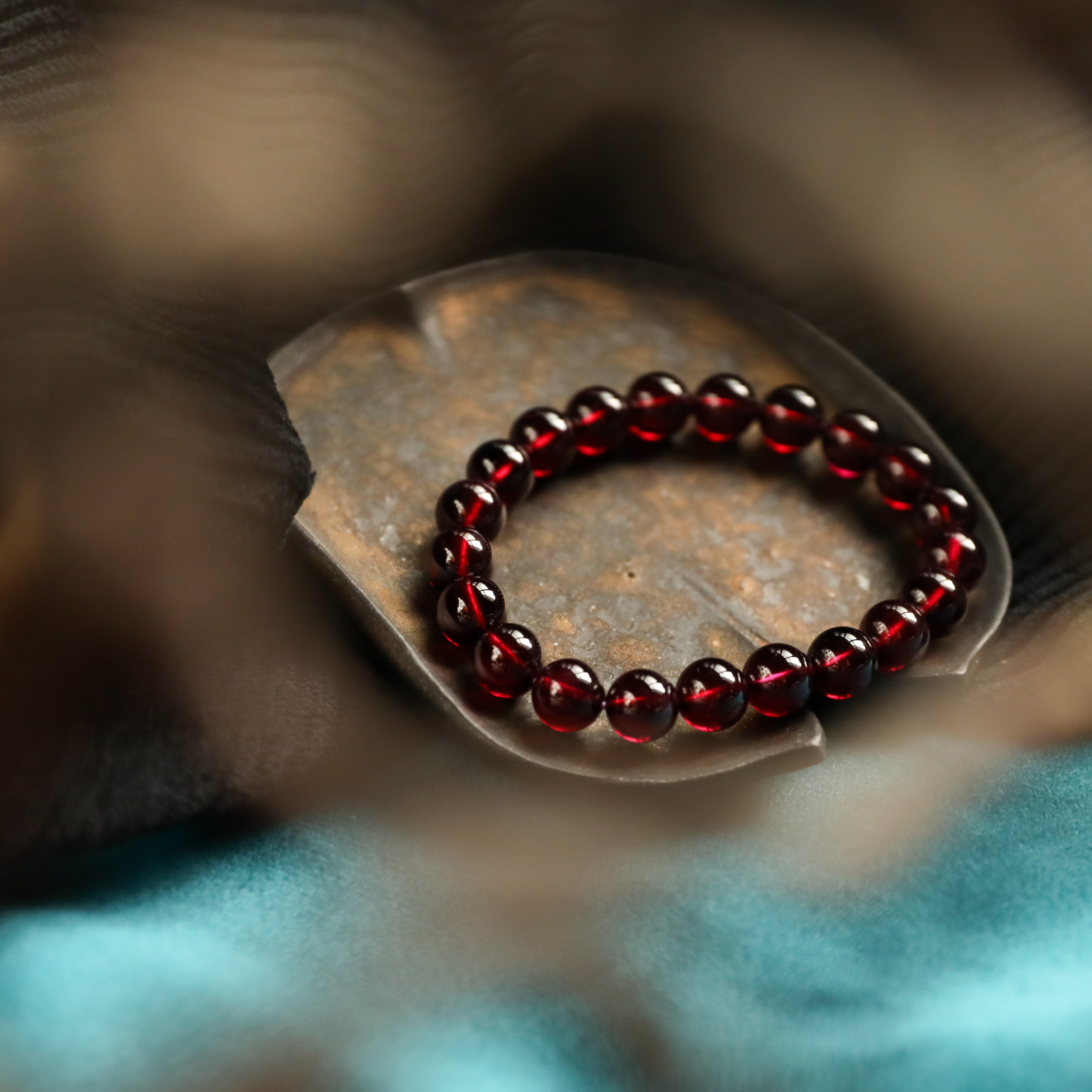 水晶/碎石/水晶工艺手串/水晶工艺手链/水晶工艺白底实物图