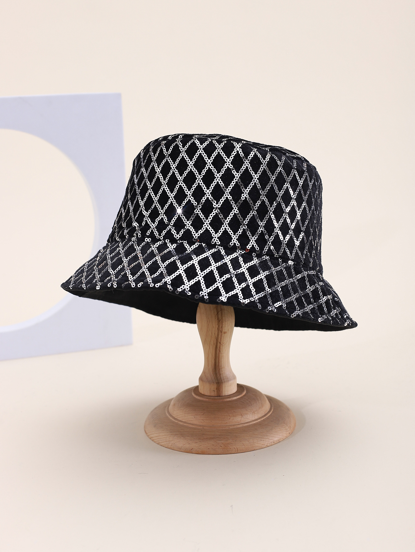 Spring and summer cross-border European and American bestsellers, diamond-shaped irregular sequined fisherman hats, fashionable and versatile, travel sun protection and sunshade foldable basin hats, export adult hats, all size 58CM Item Picture