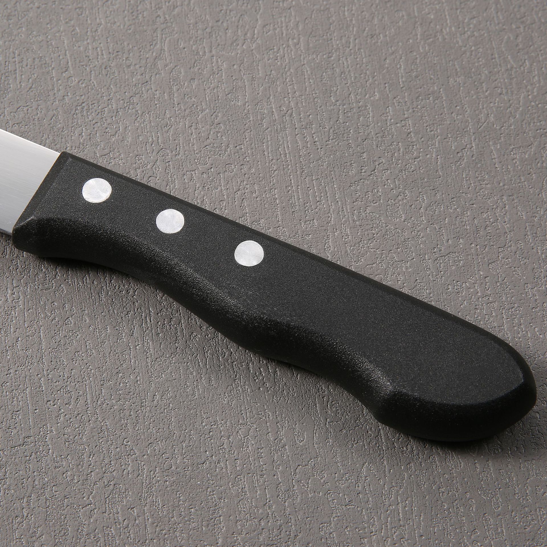 Factory in-stock bread knives, serrated Western-style steak knives, hotel Western-style food knives, plastic handles, pp stainless steel steak knives details Picture