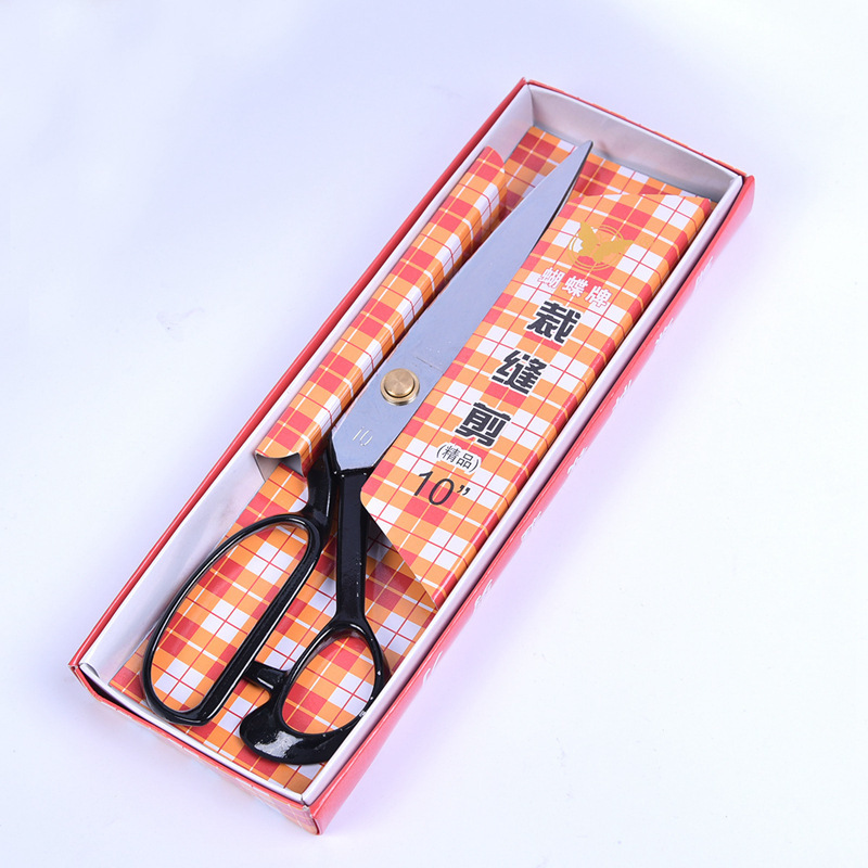 Factory direct sales of Butterfly brand professional tailor scissors, full range of 8-inch to 12-inch clothing shears and forging clothing shears Application Scenario
