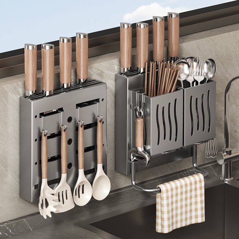 The water-draining kitchen wall-mounted chopstick holder and knife rack are integrated storage and organization. The wall-mounted rack does not require drilling and is multi-functional and simple Application Scenario