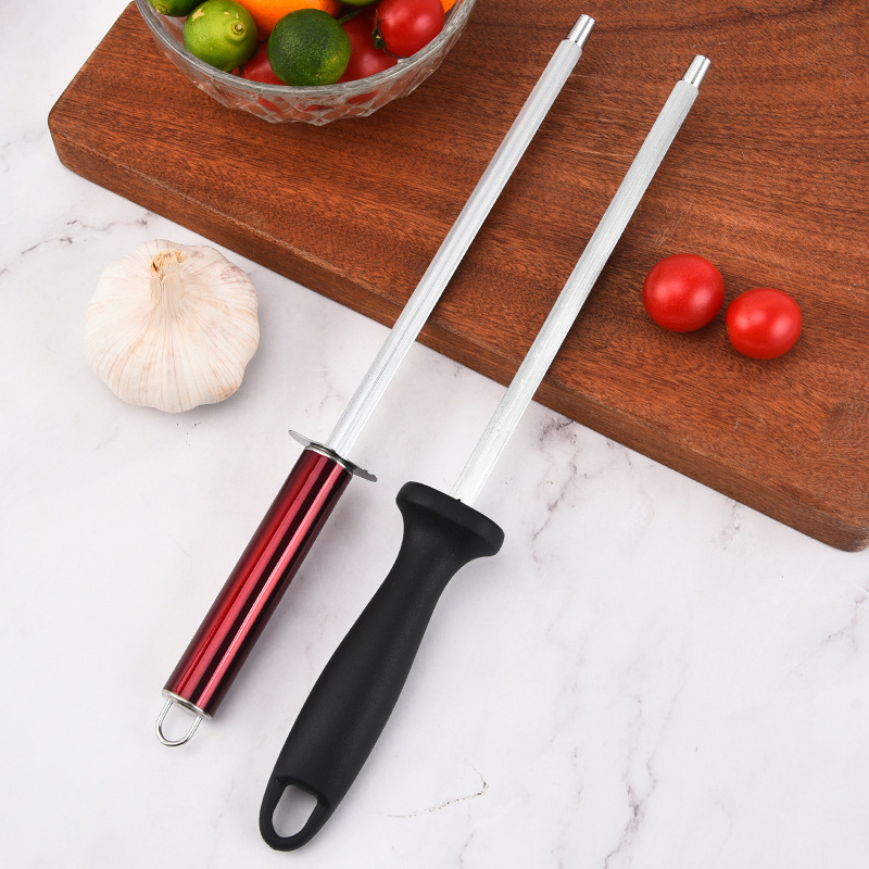 Factory wholesale of carbon steel PP plastic handle hand-held knife sharpening rods, portable for kitchen and household use, easy to clean and store, etc Application Scenario