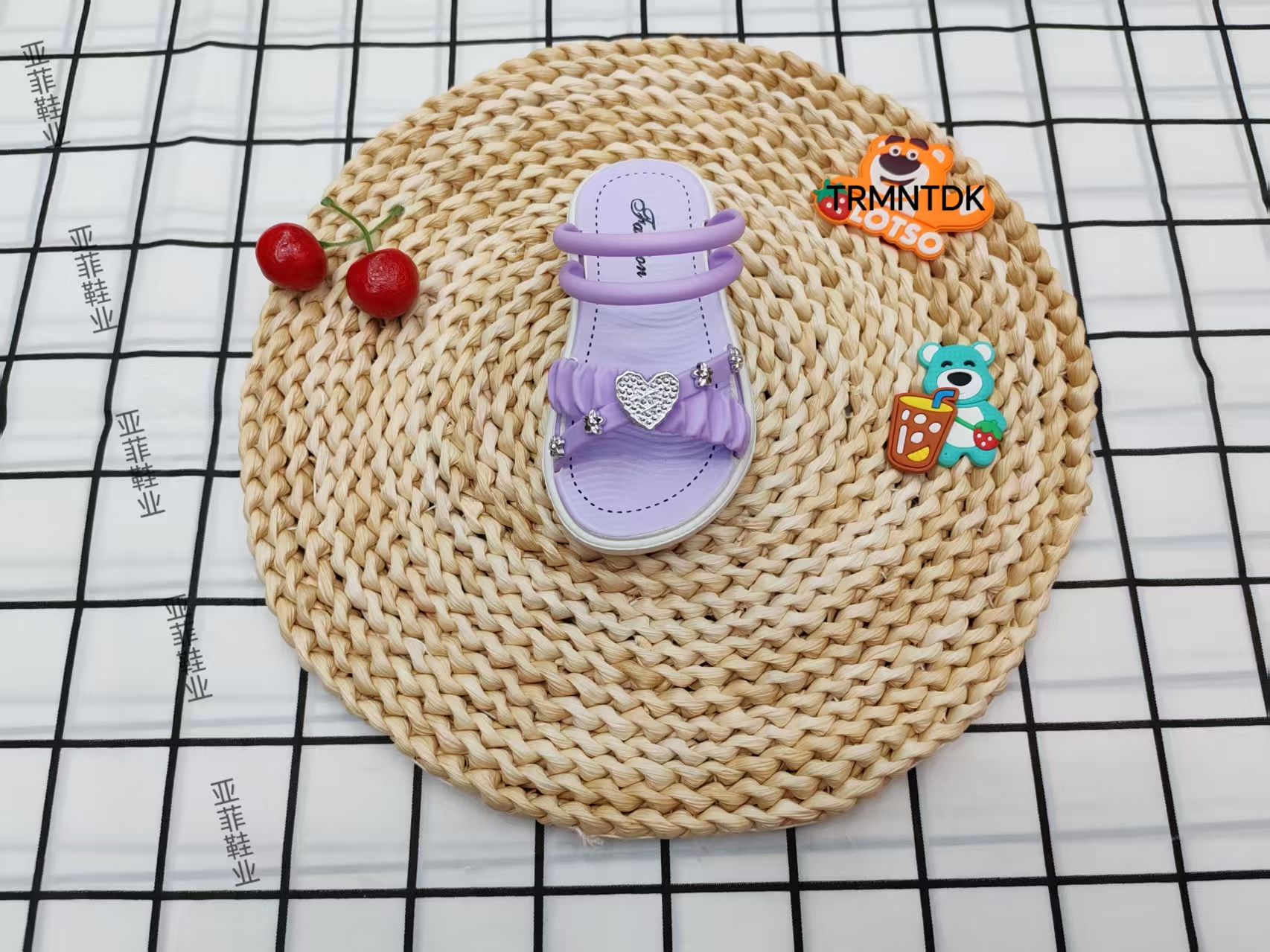 New children's fashion two-piece soft-soled flip-flops for summer 2025 full figure