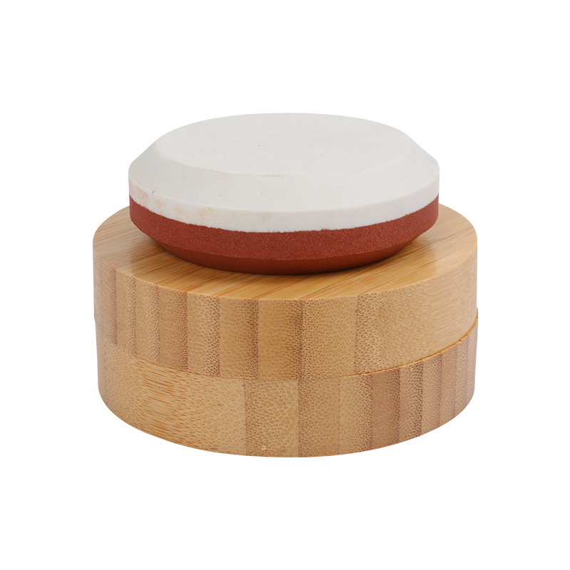 Round hand-held whetstone, portable household kitchen, white corundum axe, garden woodworking, outdoor oilstone Application Scenario