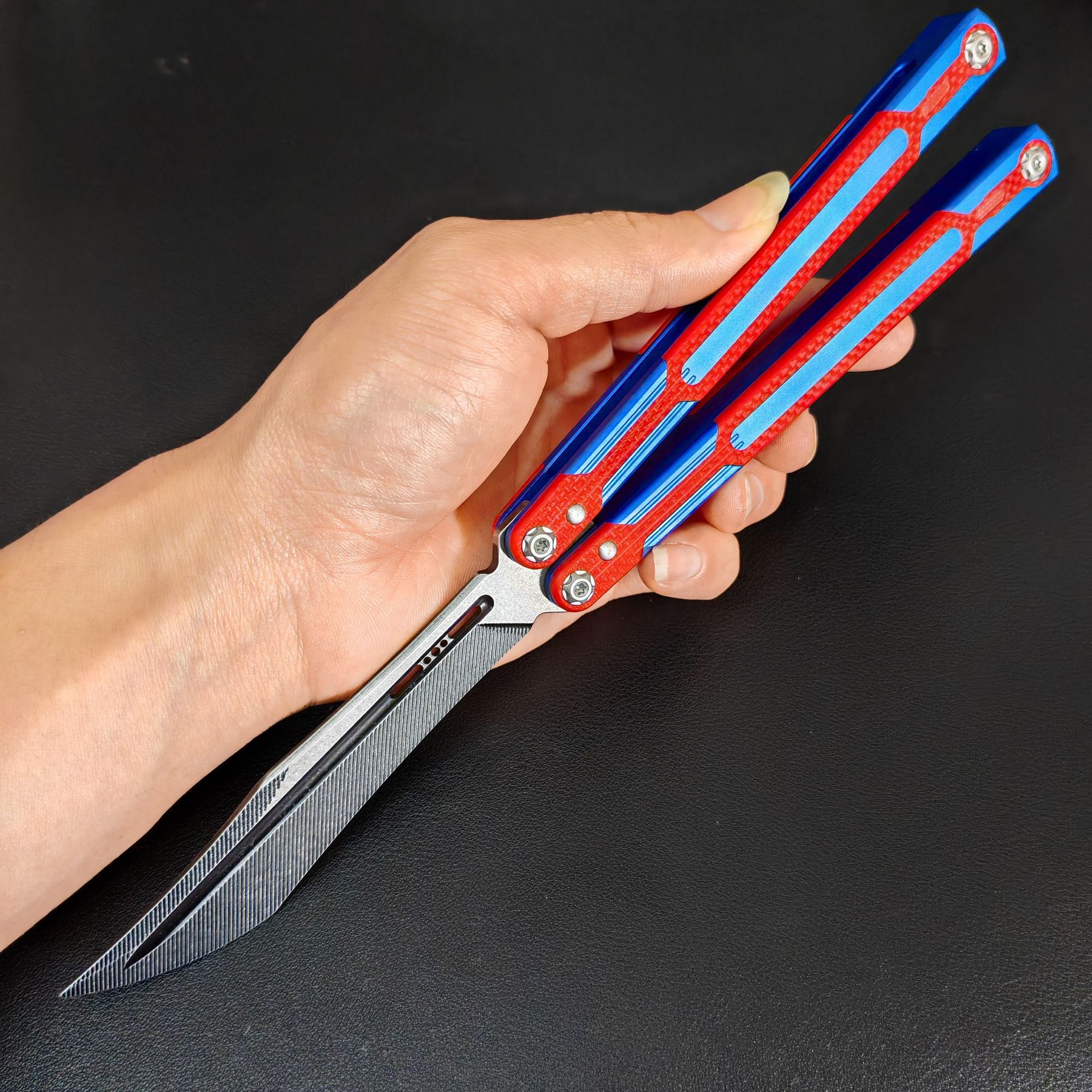 Amazon Outdoor Cygnus G10 Butterfly Knife Practice Swinging hand Knife CSgo game training Folding knife without cutting edge undefined