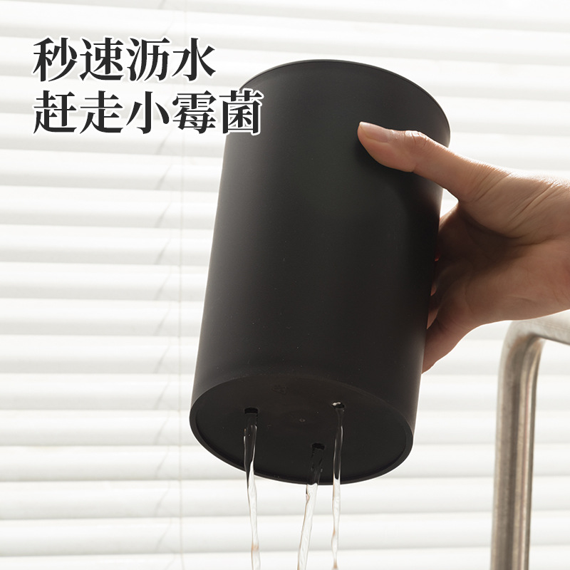 Knife storage rack, kitchenware knife holder, multi-functional plastic household knife box, black high-end Western-style knife holder Application Scenario