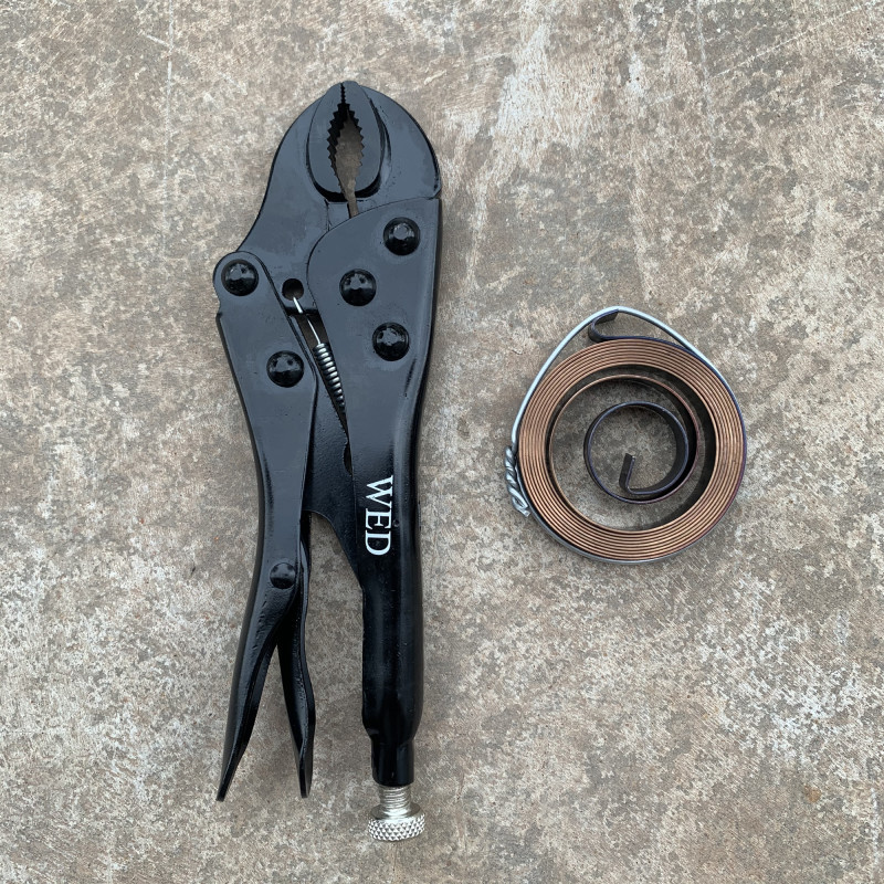 2PCS bench drill spring drilling machine accessories, milling machine volute curling strips 0.8*10*53*1540, cross-border export special supply items Application Scenario