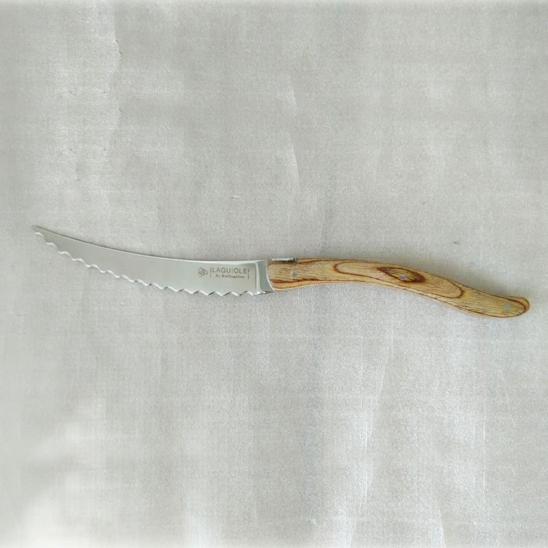 Factory direct sales of the latest designed high-quality stainless steel wooden handle steak knives, Western dining knives and kitchenware Application Scenario