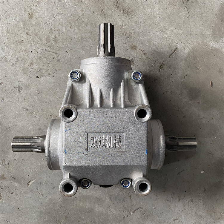 llT type L-shaped 90-degree right-angle box reduction gearbox with a speed ratio of 1:1, gear module of 4, arc-shaped tooth cross reversing box undefined