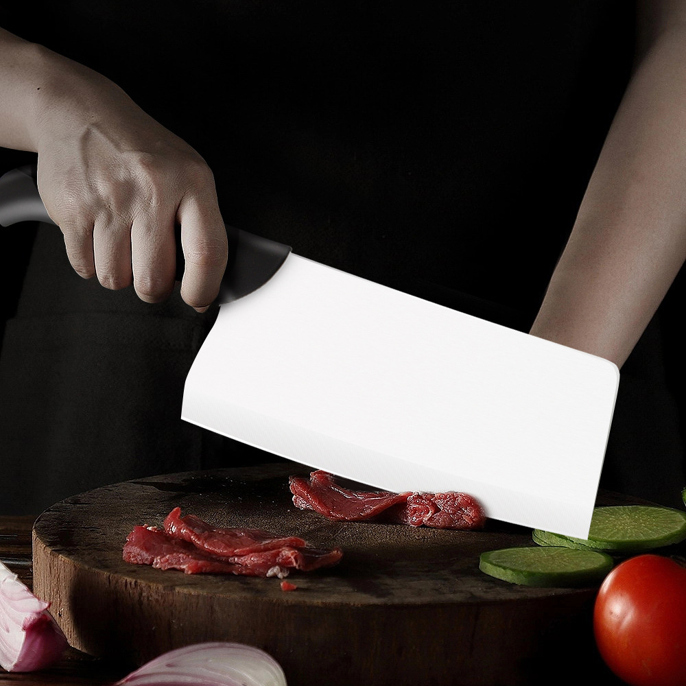 Ceramic large kitchen knife with knife cover, 7-inch ceramic kitchen knife, kitchen meat cutting knife, ceramic kitchen knife, one-piece consignment, in stock Application Scenario